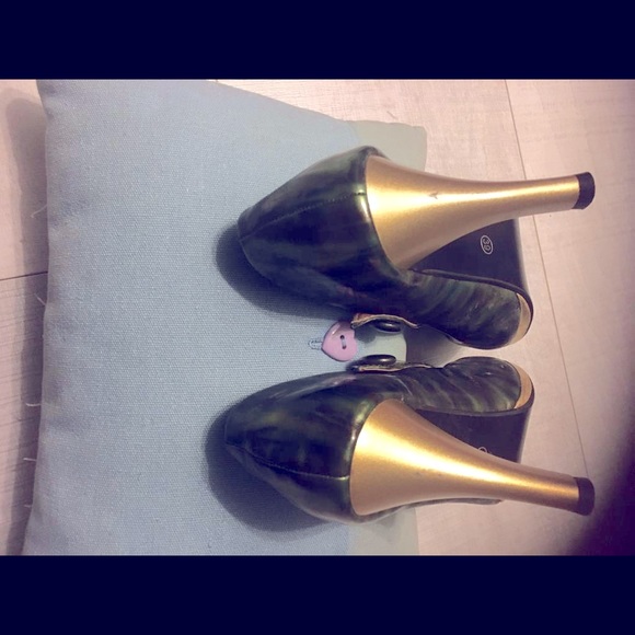 Marble Green Round Toe Pumps High Heels ๐ ๐ With Straps - Picture 7 of 8